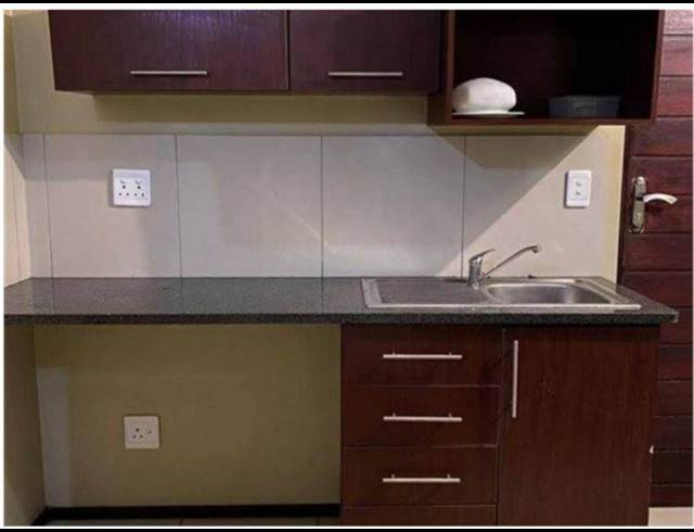 1 BEDROOM APARTMENT FOR SALE IN BRAAMFONTEIN